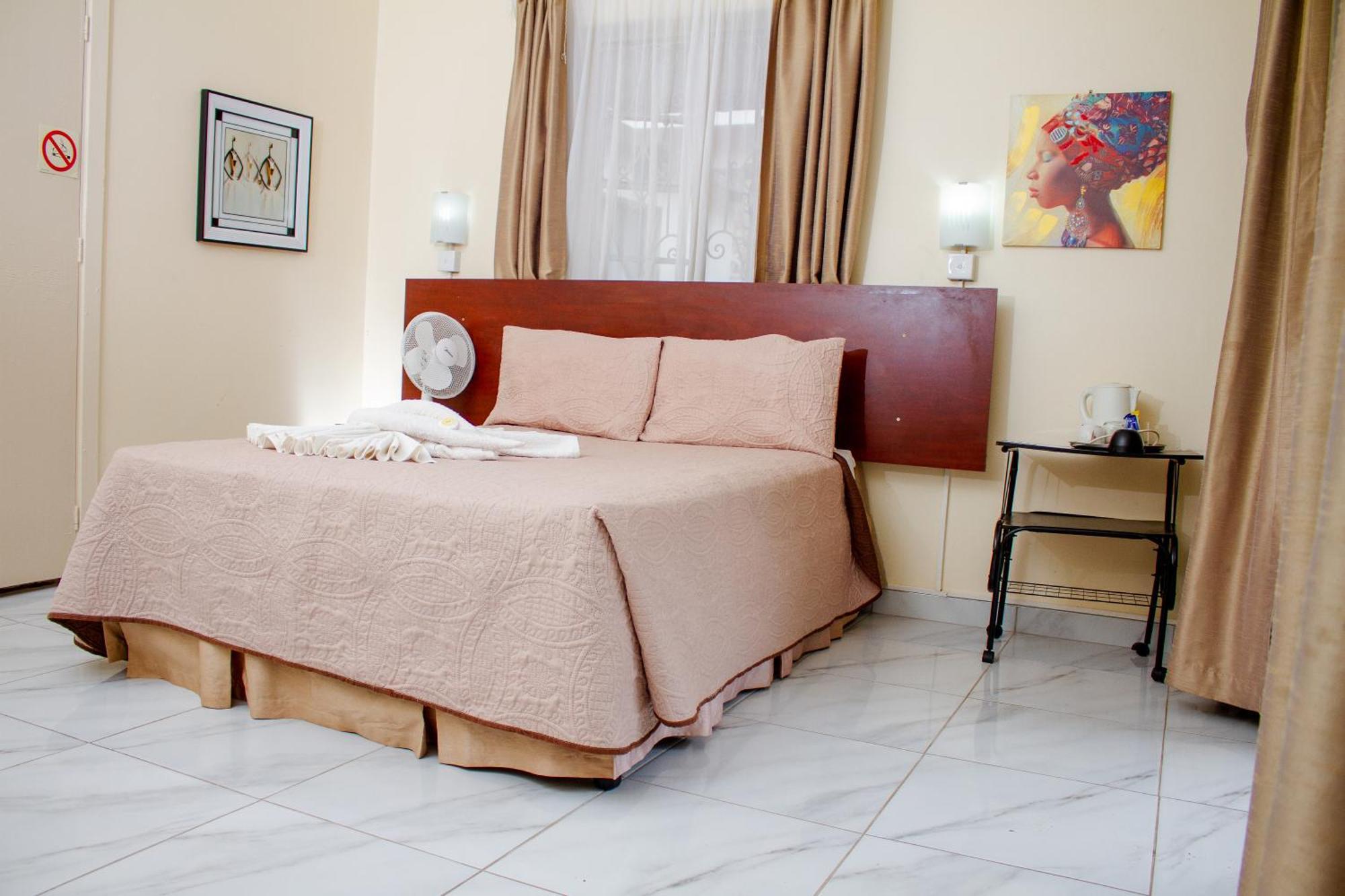 Matilinda Lodge Булавайо Екстериор снимка